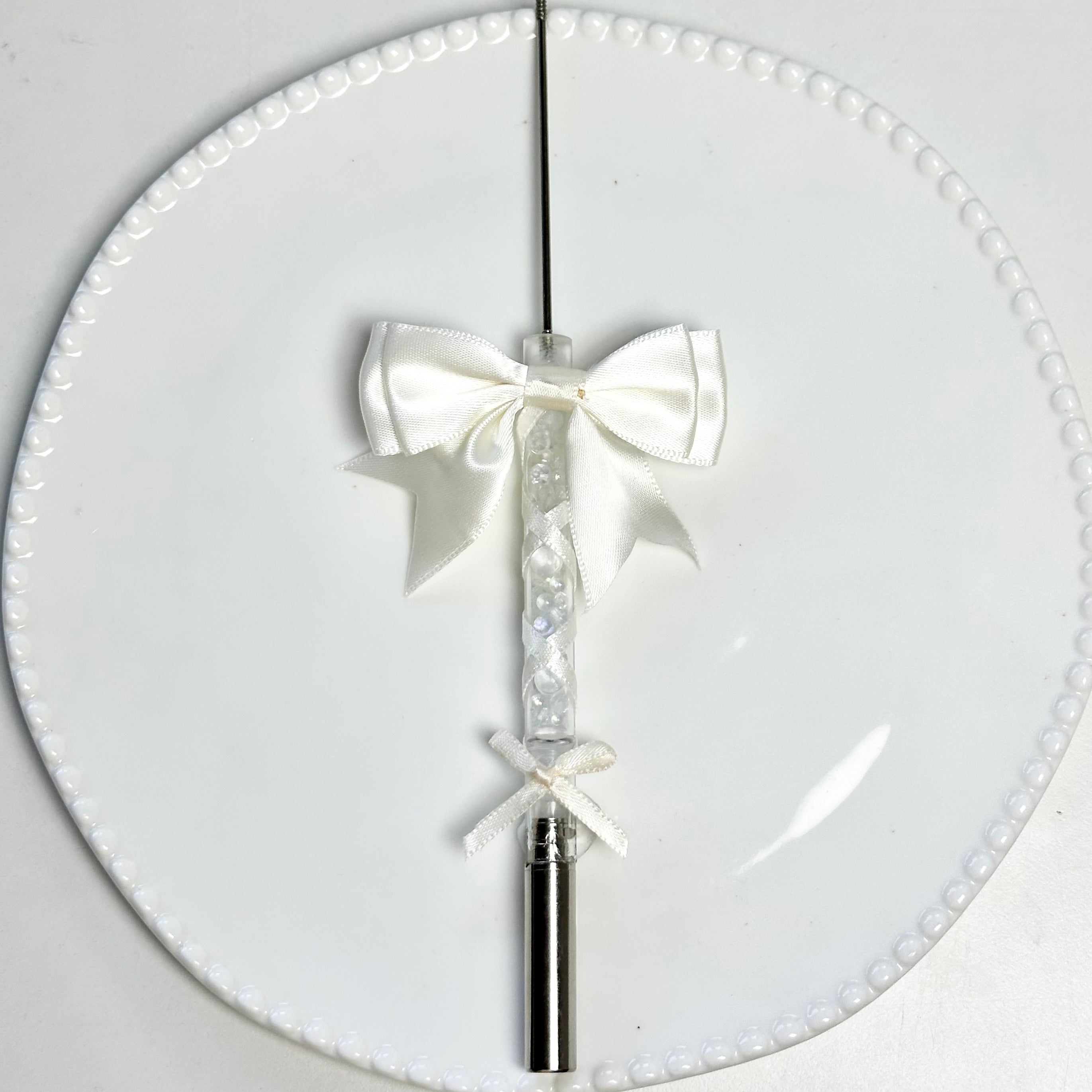 Cream bow Ballerina Pen with light decorative details