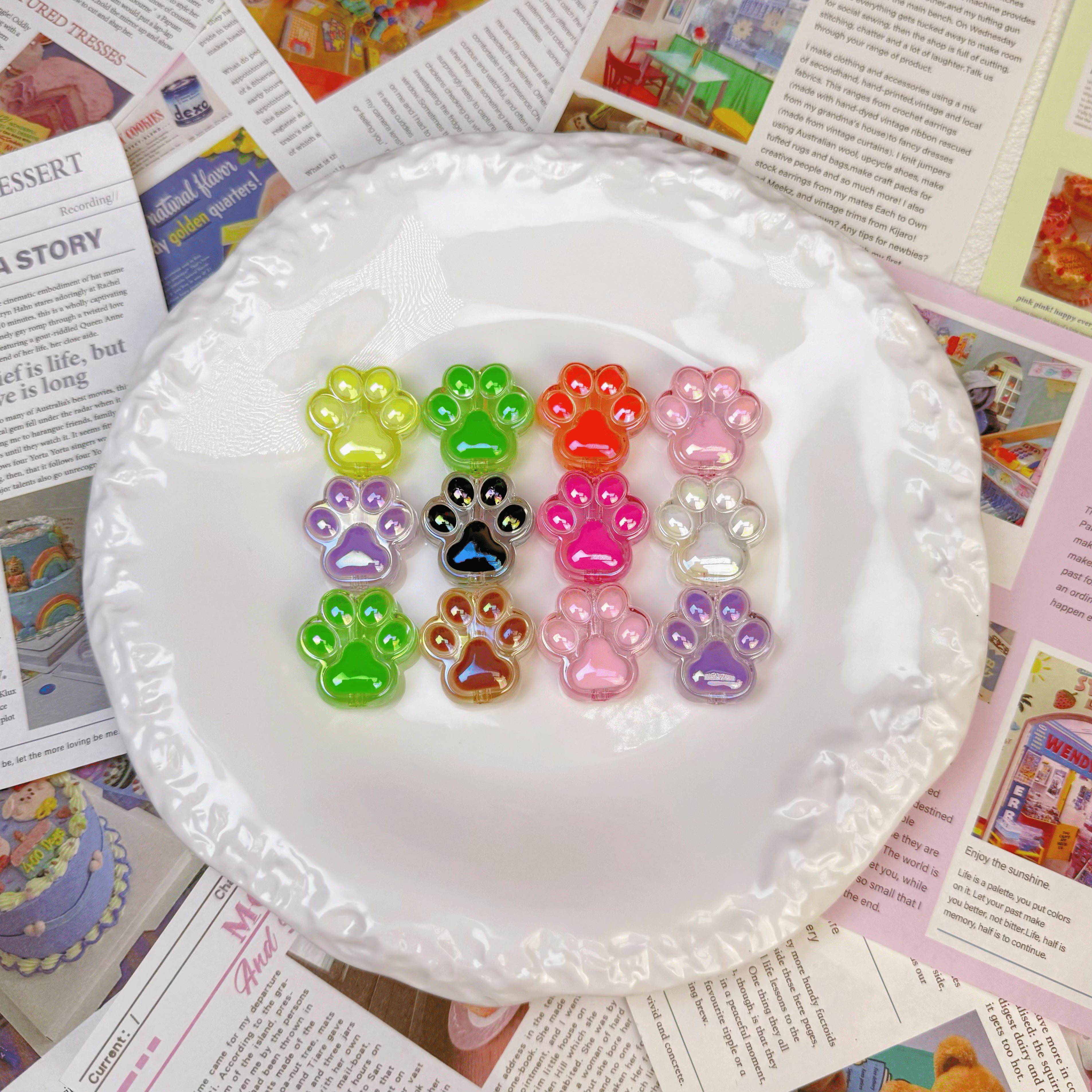 [K2]Irregular shape beads, bags,dogs,have hole