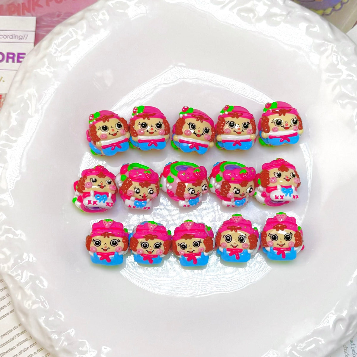 [A16]Hand painted strawberry short cake beads 10pcs mixed